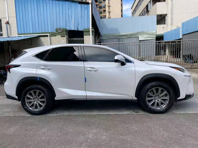 佛山15年雷克萨斯NX4