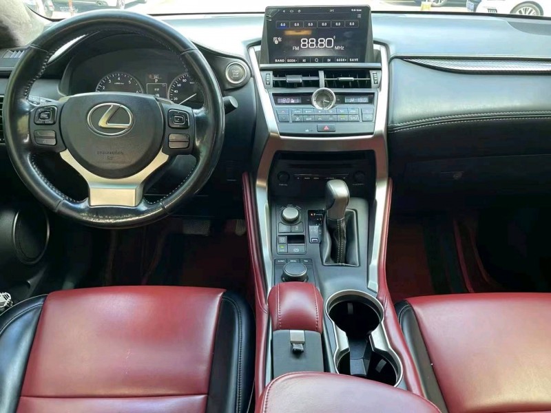 佛山15年雷克萨斯NX7