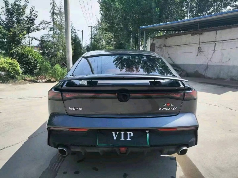 东营23年长安汽车UNI-V6