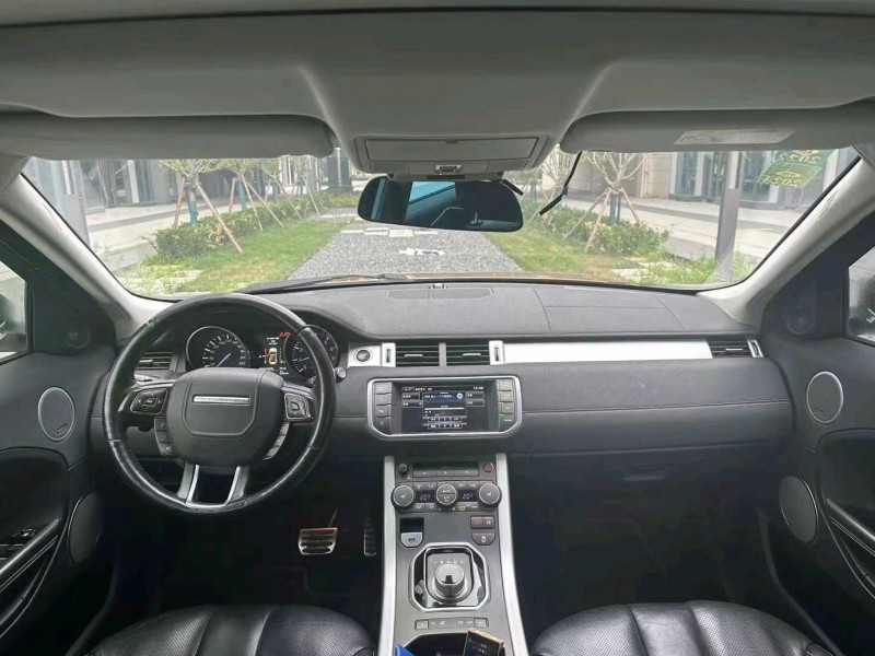 青岛14年路虎极光4