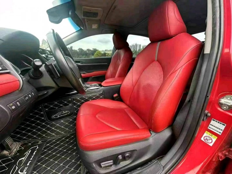 广州18年丰田凯美瑞4