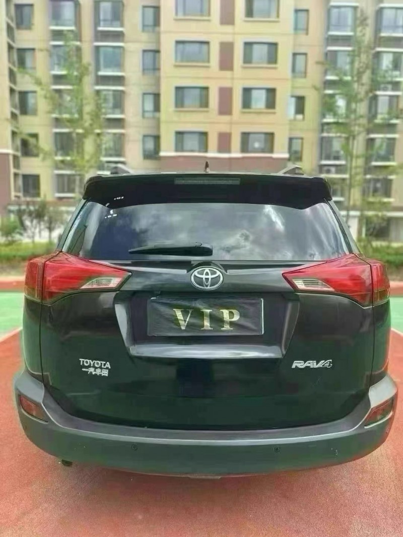 青岛15年丰田RAV49
