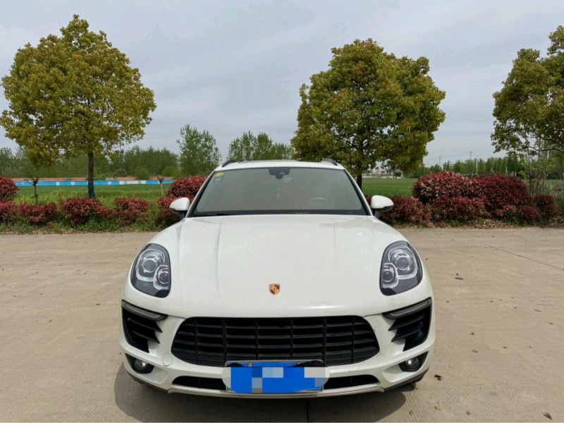 盐城17年保时捷Macan1