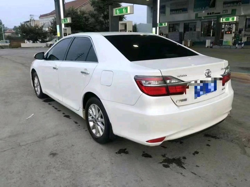 保定16年丰田凯美瑞4