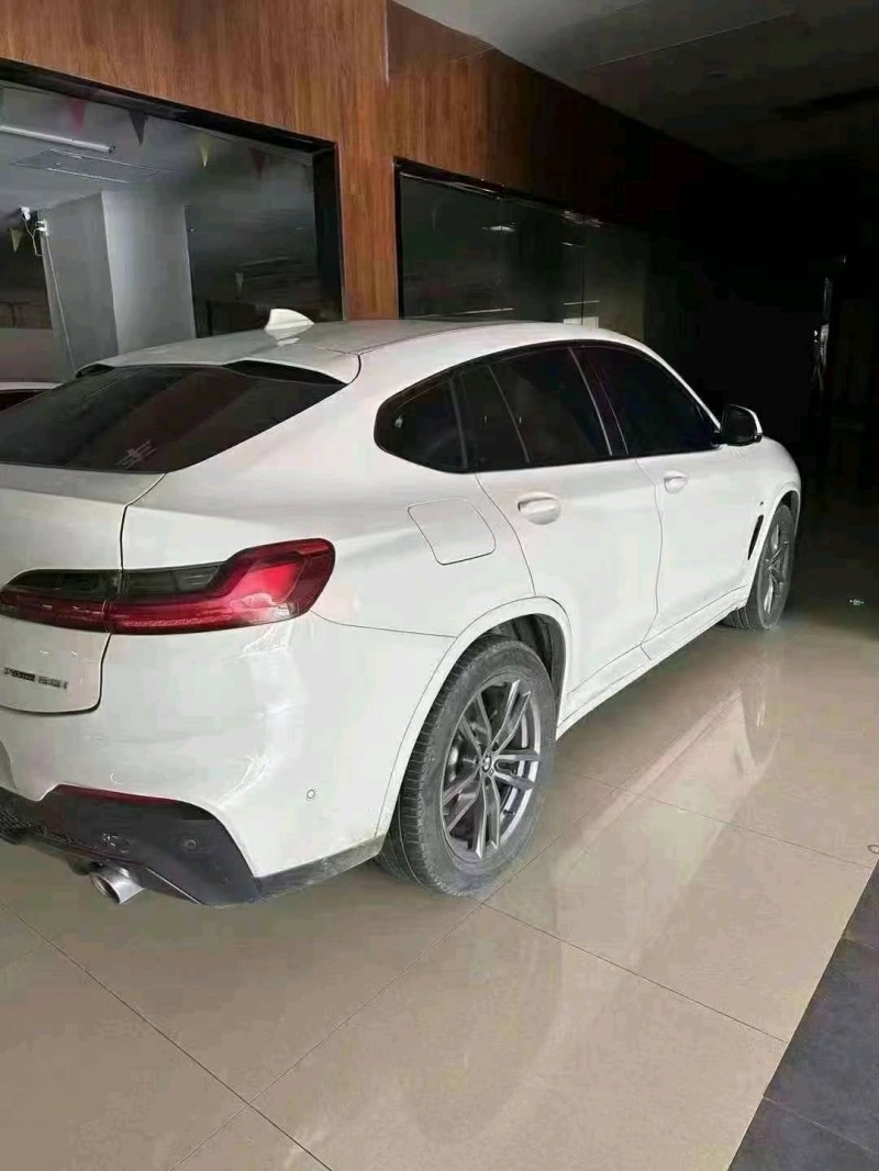 东营19年宝马X47