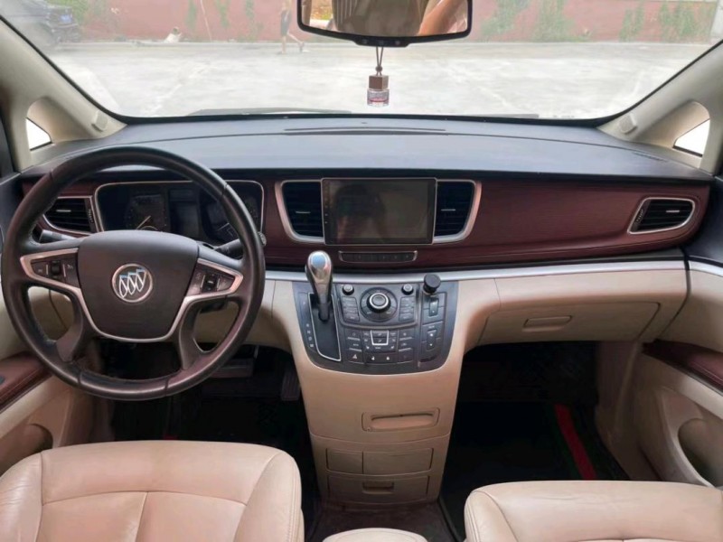 徐州16年别克GL86