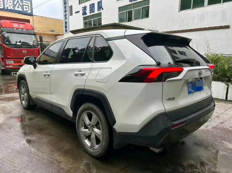 广州20年丰田RAV4荣放7