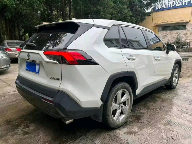 广州20年丰田RAV4荣放8