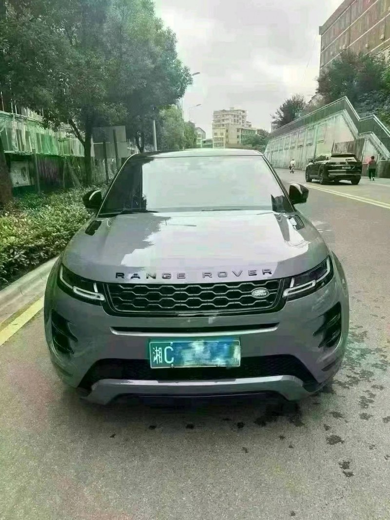 东营21年路虎极光1