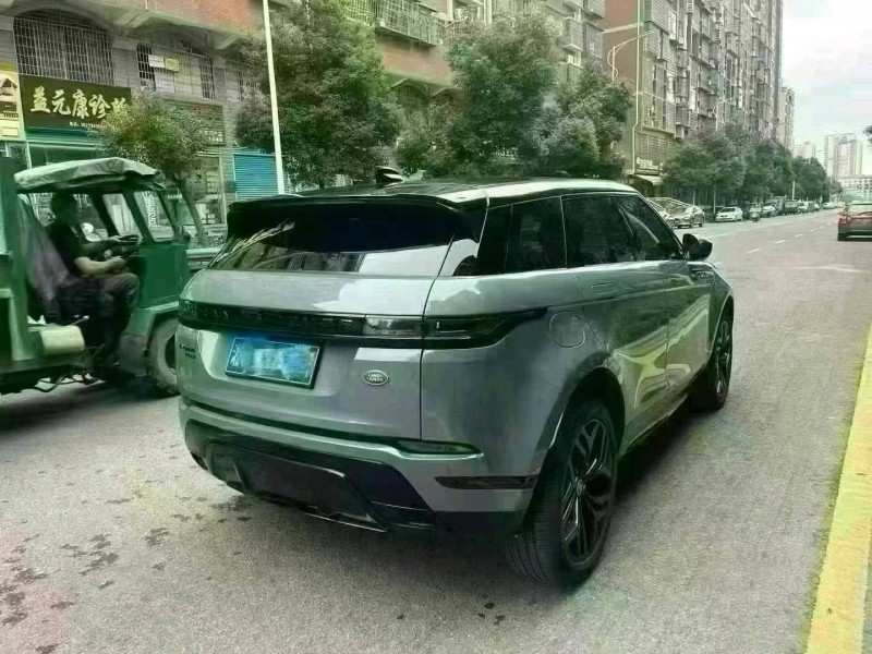 东营21年路虎极光3