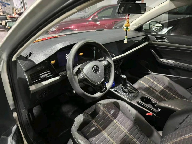 济南22年大众朗逸5