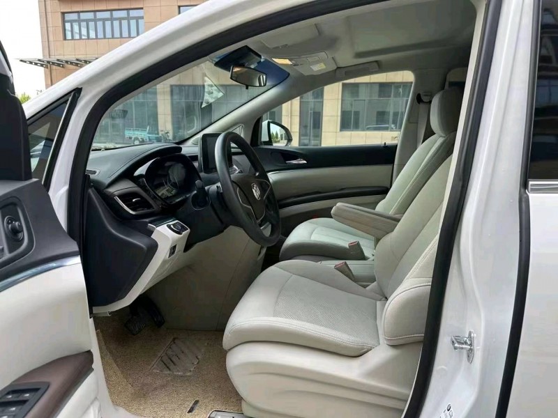 徐州23年别克GL86