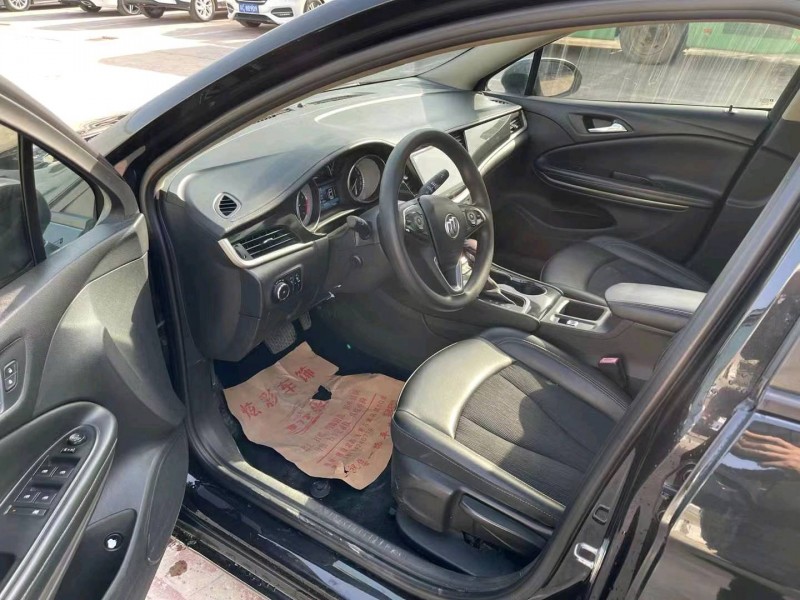 徐州17年别克威朗5