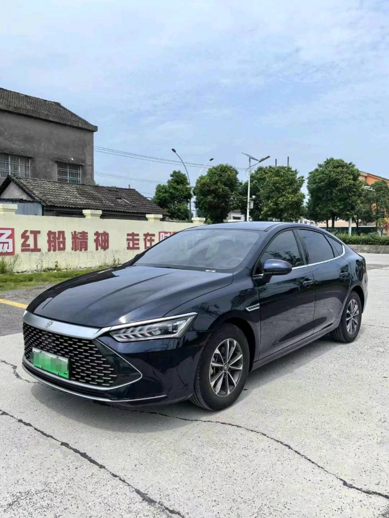 襄陽23年比亞迪秦3