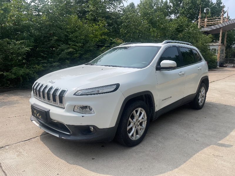 平頂山18年Jeep自由光2