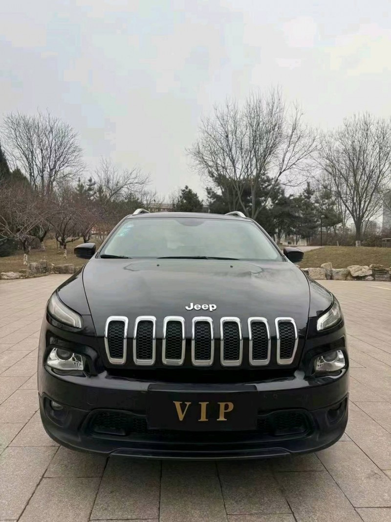 邢台17年Jeep自由光1