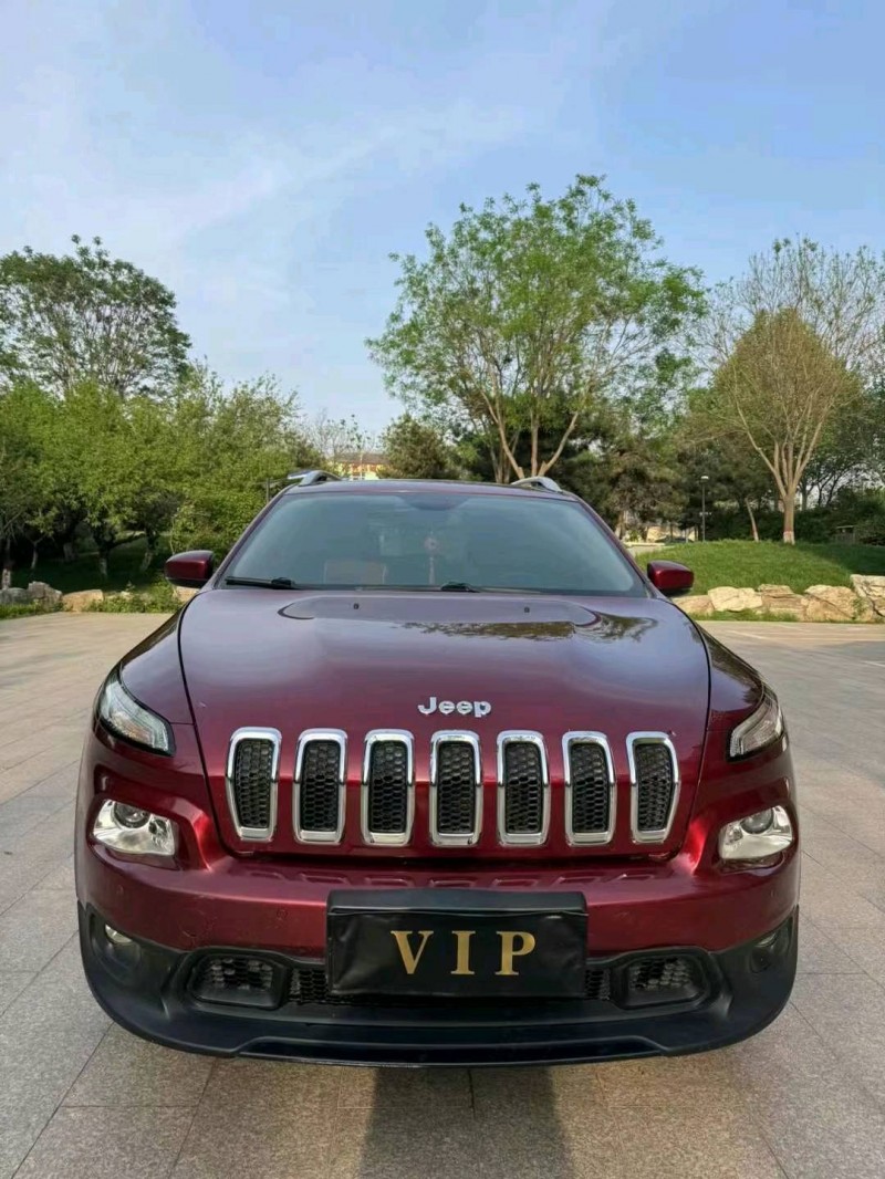 邢台16年Jeep自由光1