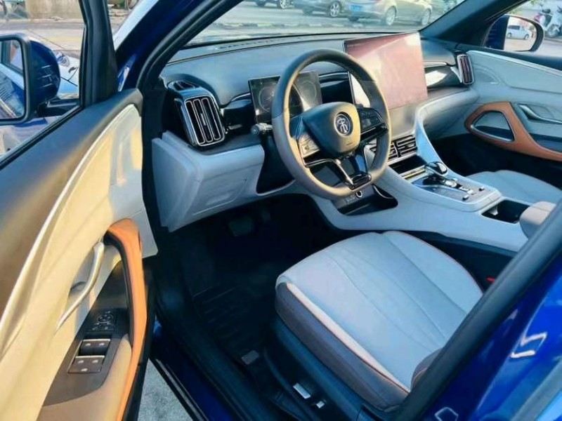 东莞23年比亚迪宋3