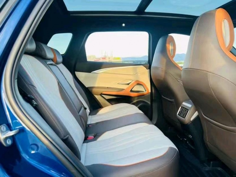 东莞23年比亚迪宋4