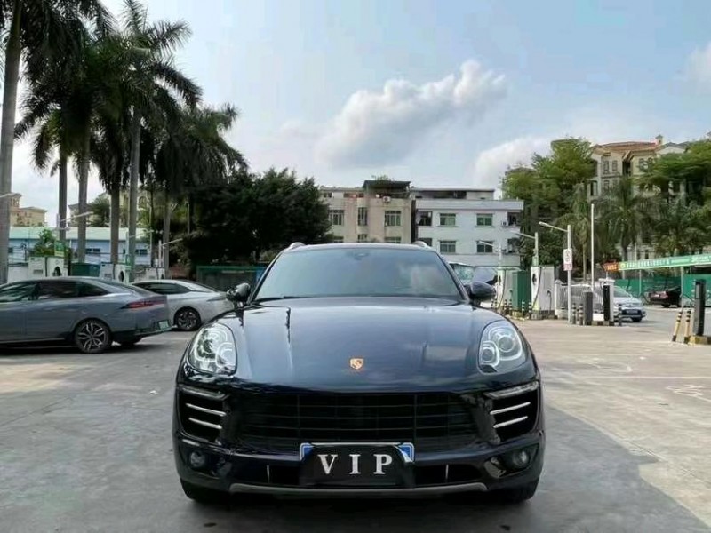 东莞17年保时捷Macan1
