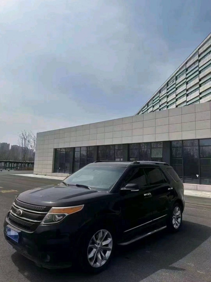 聊城15年福特探险者3