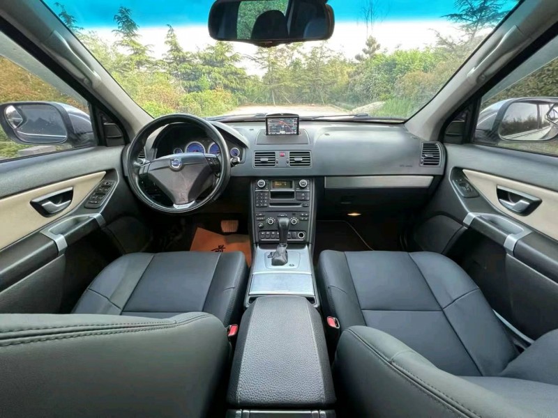 青岛12年沃尔沃XC908