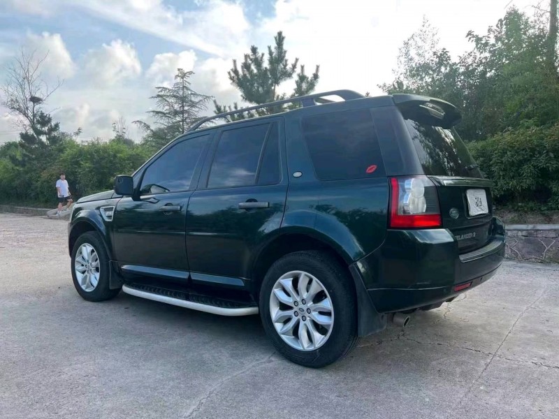 青岛11年路虎发现神行5