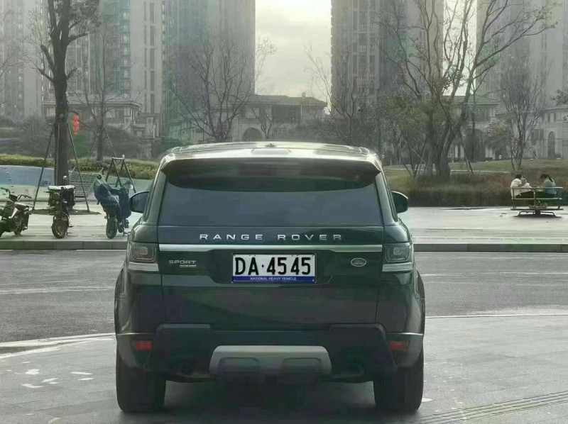 东莞15年路虎揽胜运动9