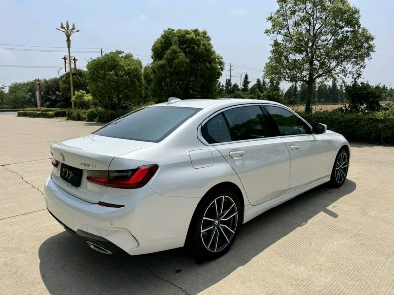 盐城22年宝马3系4
