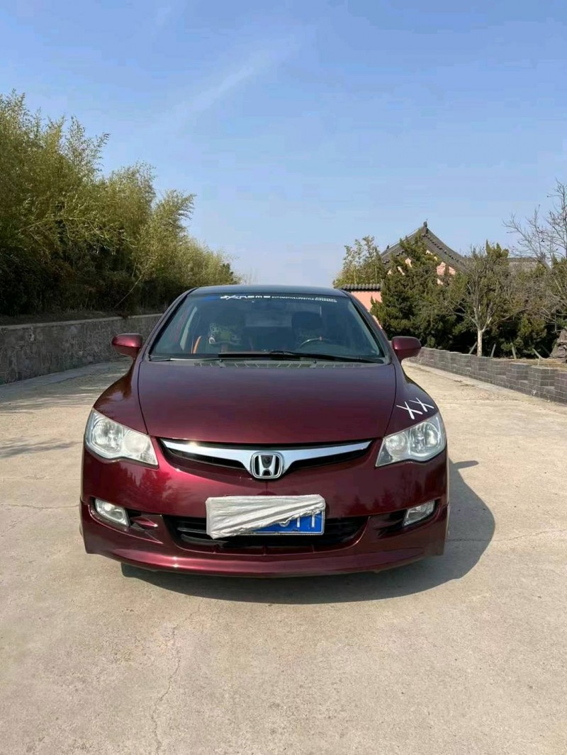 青岛14年本田思域1