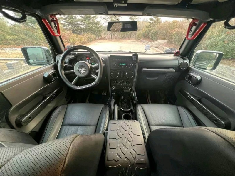 青岛10年Jeep牧马人3