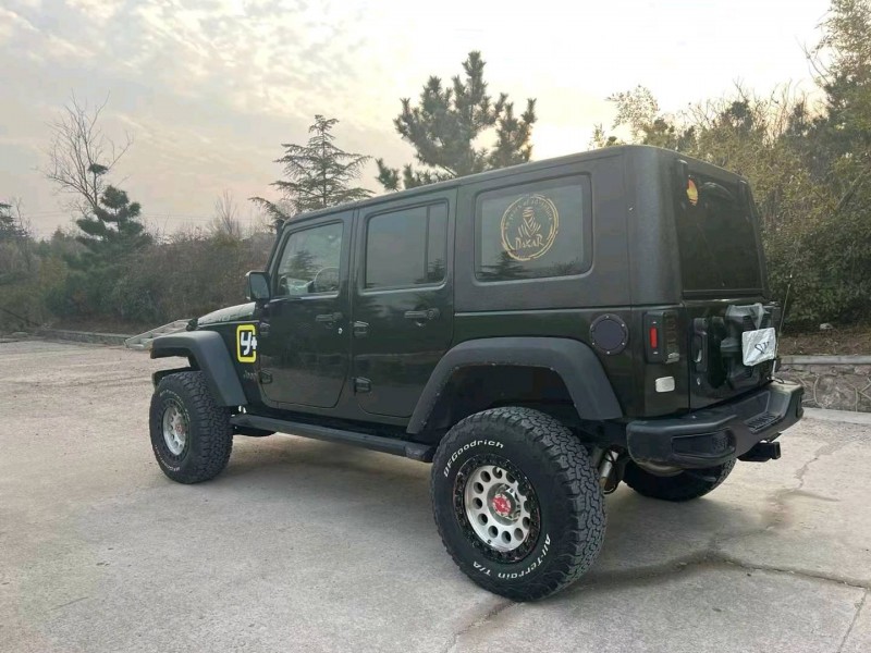 青岛10年Jeep牧马人6