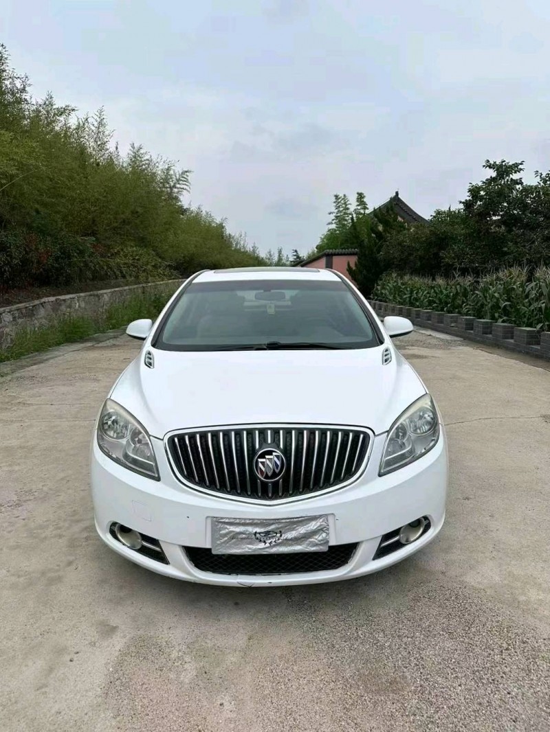 青岛14年别克英朗1