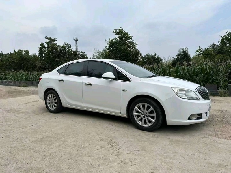 青岛14年别克英朗3