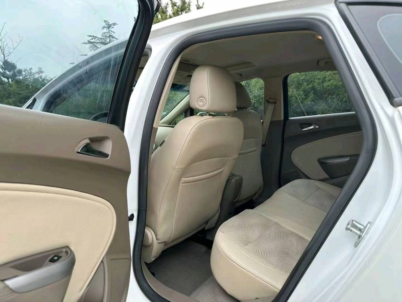 青岛14年别克英朗4