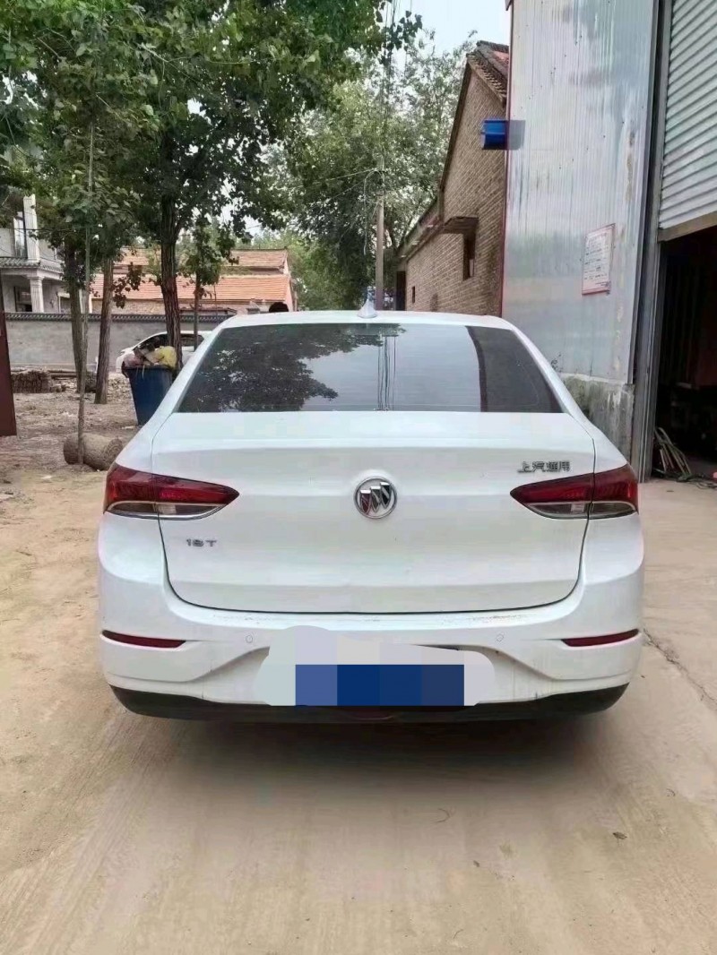 菏泽19年别克英朗4