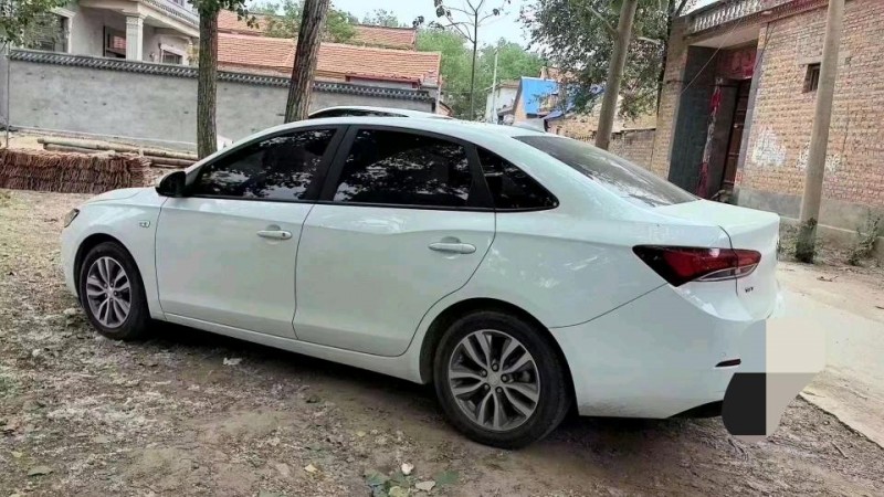 菏泽19年别克英朗5