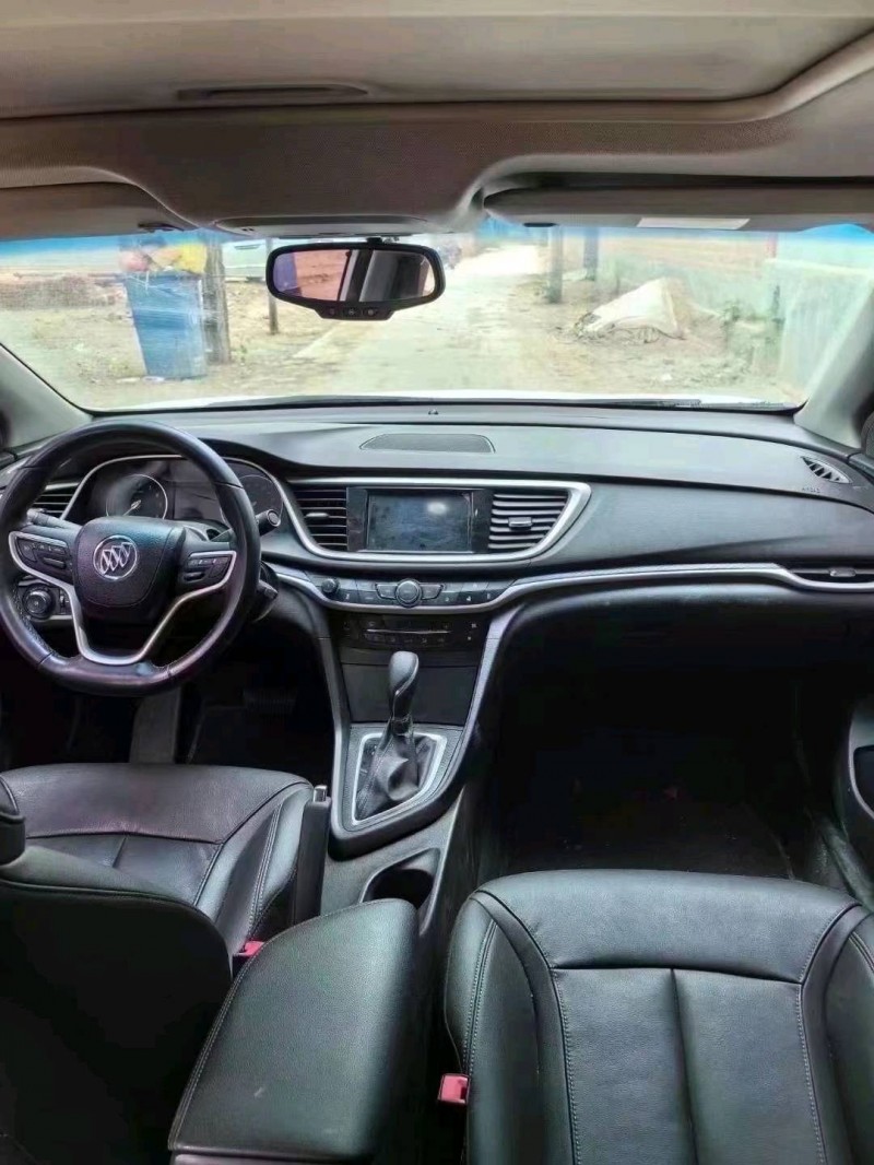 菏泽19年别克英朗9