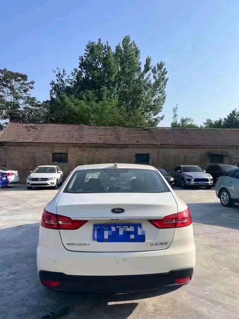 菏泽20年福特福睿斯4