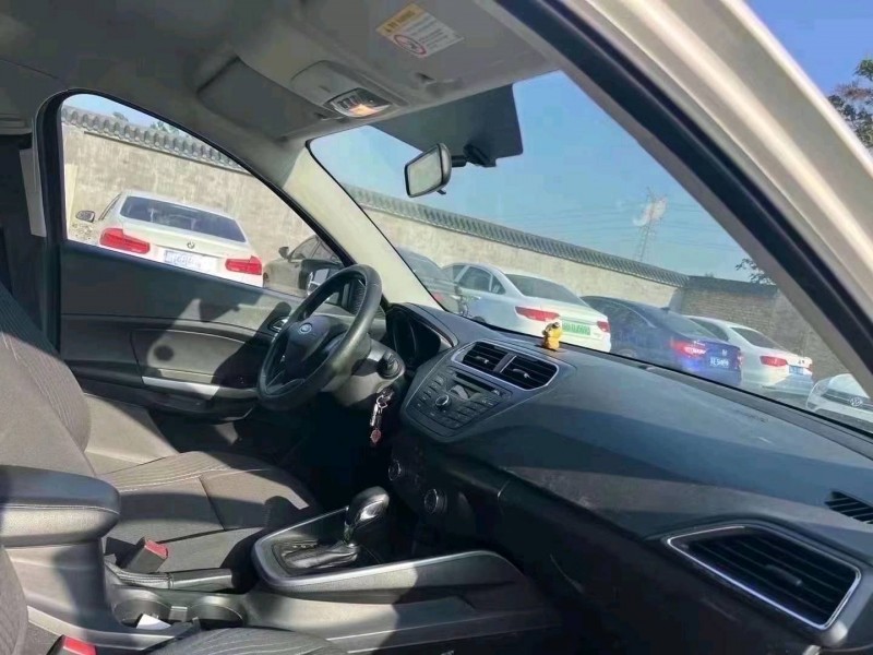 菏泽20年福特福睿斯7