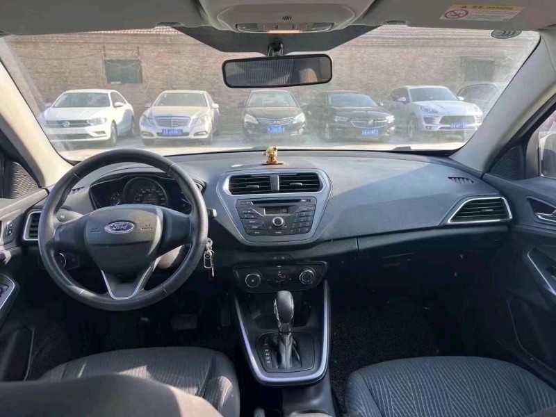 菏泽20年福特福睿斯8