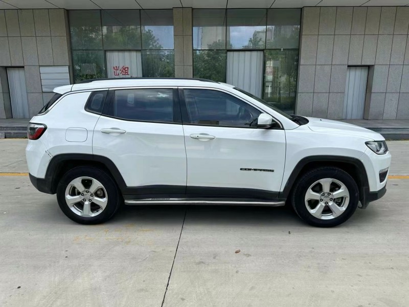 济宁18年Jeep指南者4