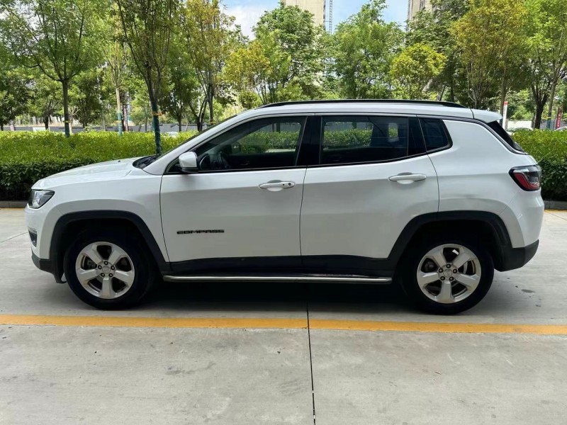 济宁18年Jeep指南者5