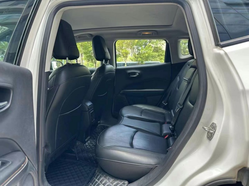 济宁18年Jeep指南者6