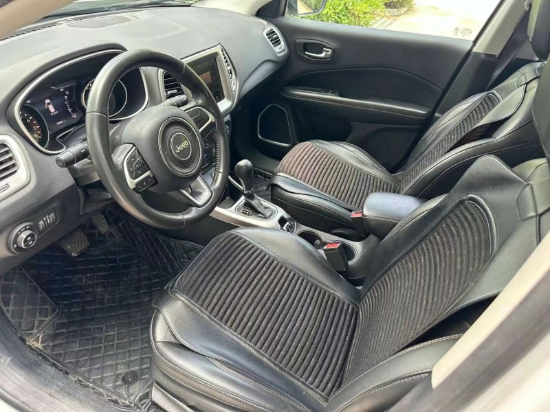 济宁18年Jeep指南者8