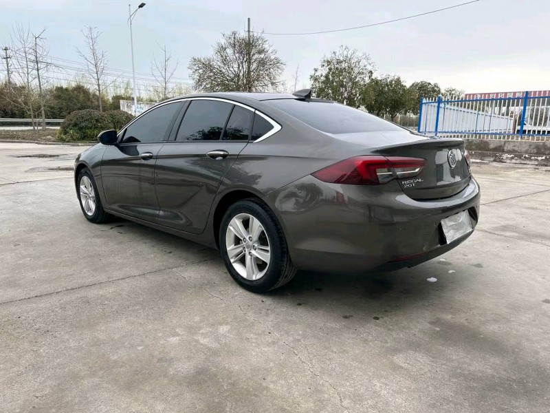 徐州19年别克君威8