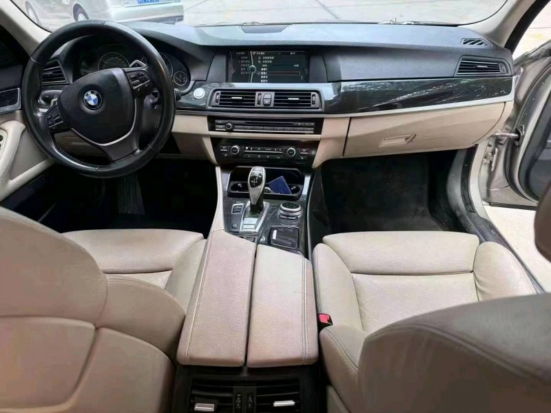 保定11年宝马5系7