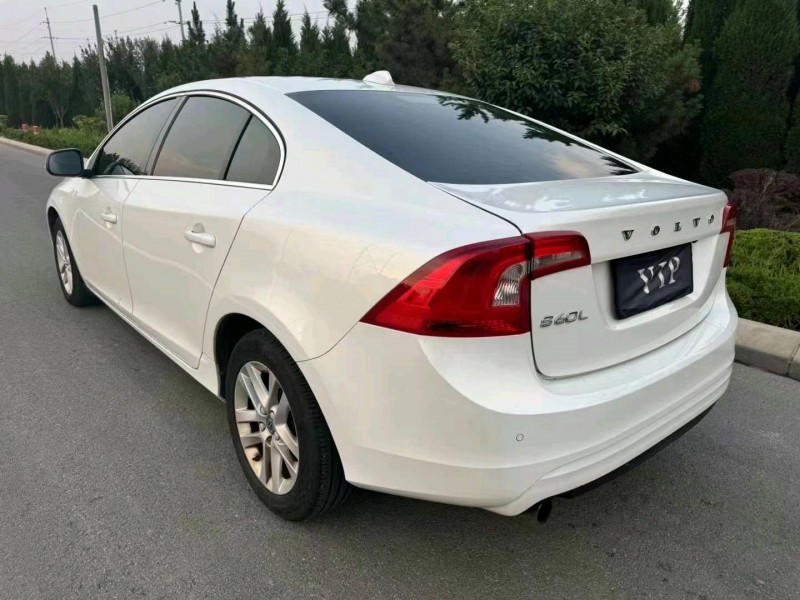 烟台17年沃尔沃S60L2
