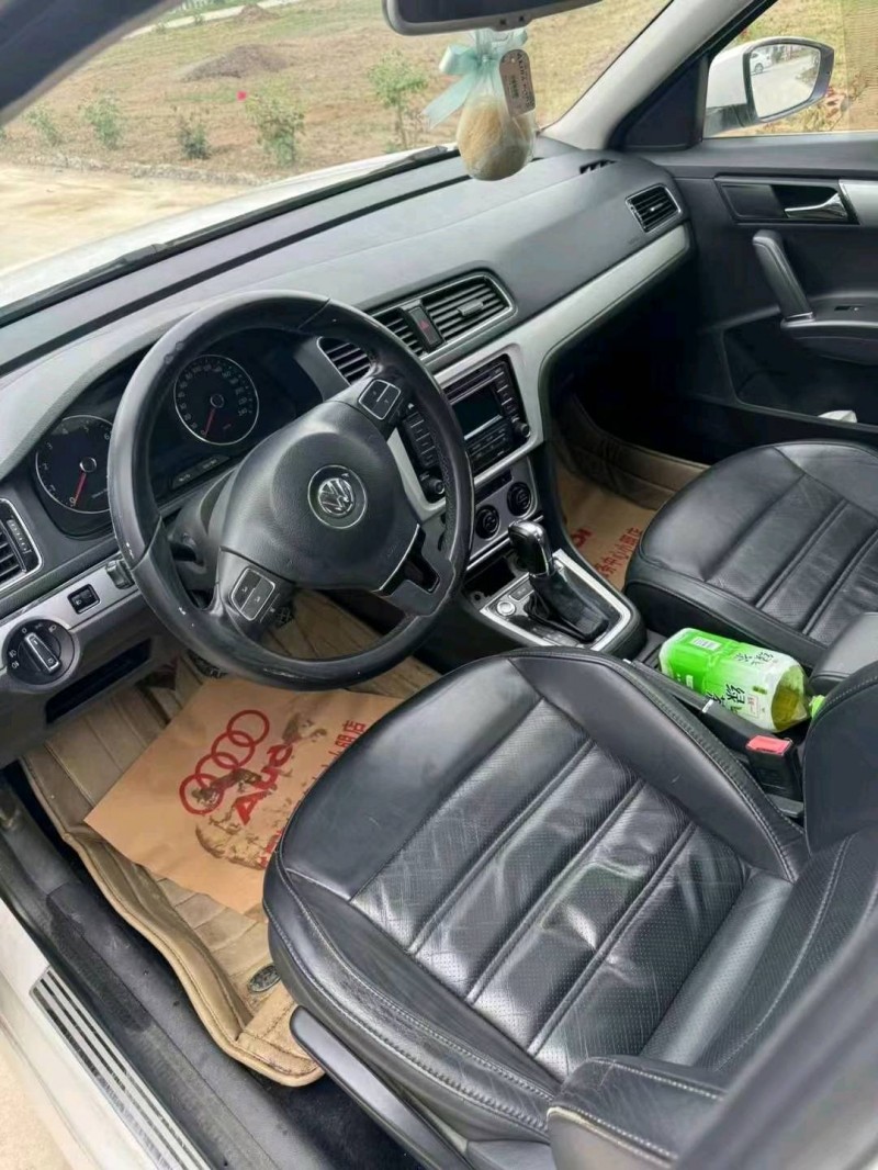 济南14年大众朗行8