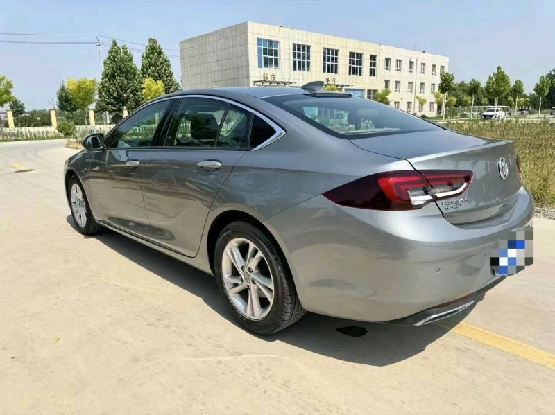 烟台23年别克君威7